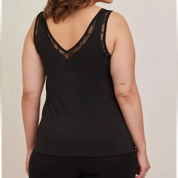 NWT Torrid Studio Crepe Jersey Lace Inset V-Neck Black Sleeveless Tank Top 3X - Picture 2 of 8